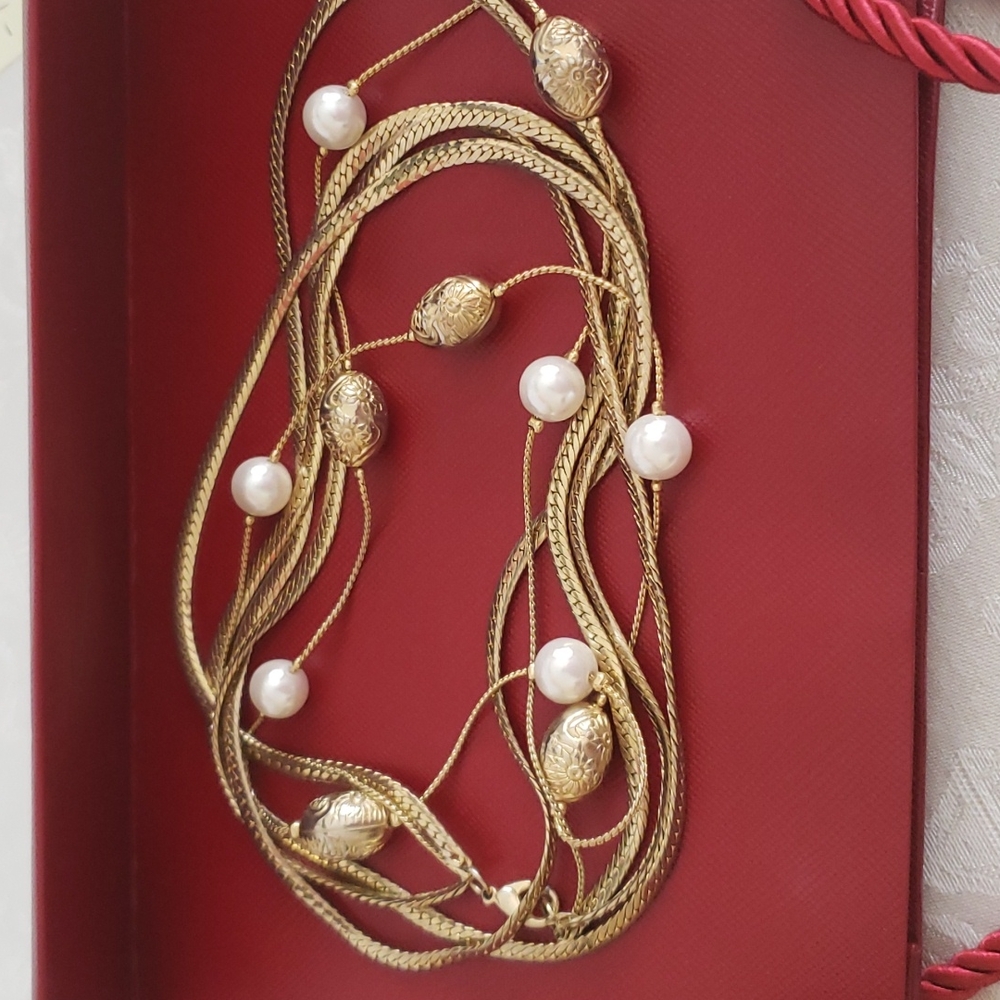 Vintage 3 Chain & Pearls Necklace.